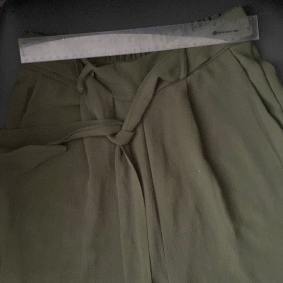 2/$20🎉 Dark olive green tie front dress pants - Picture 5 of 5